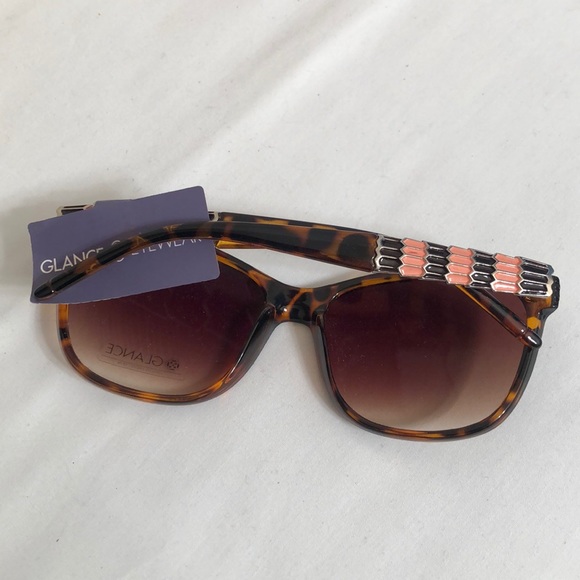 Glance Eyewear Sunglasses - Picture 3 of 4